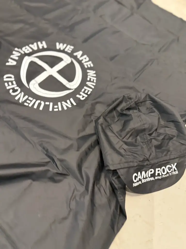 CAMPROCK×HABANAレインポンチョ