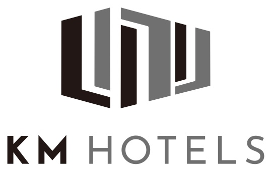 KM HOTELSのロゴ